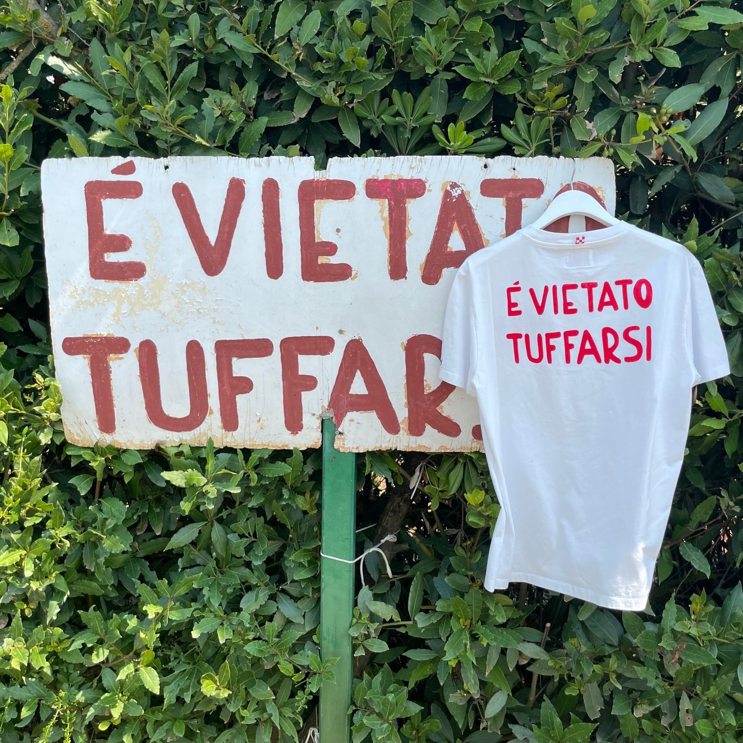Vietato Tuffarsi unisex t-shirt